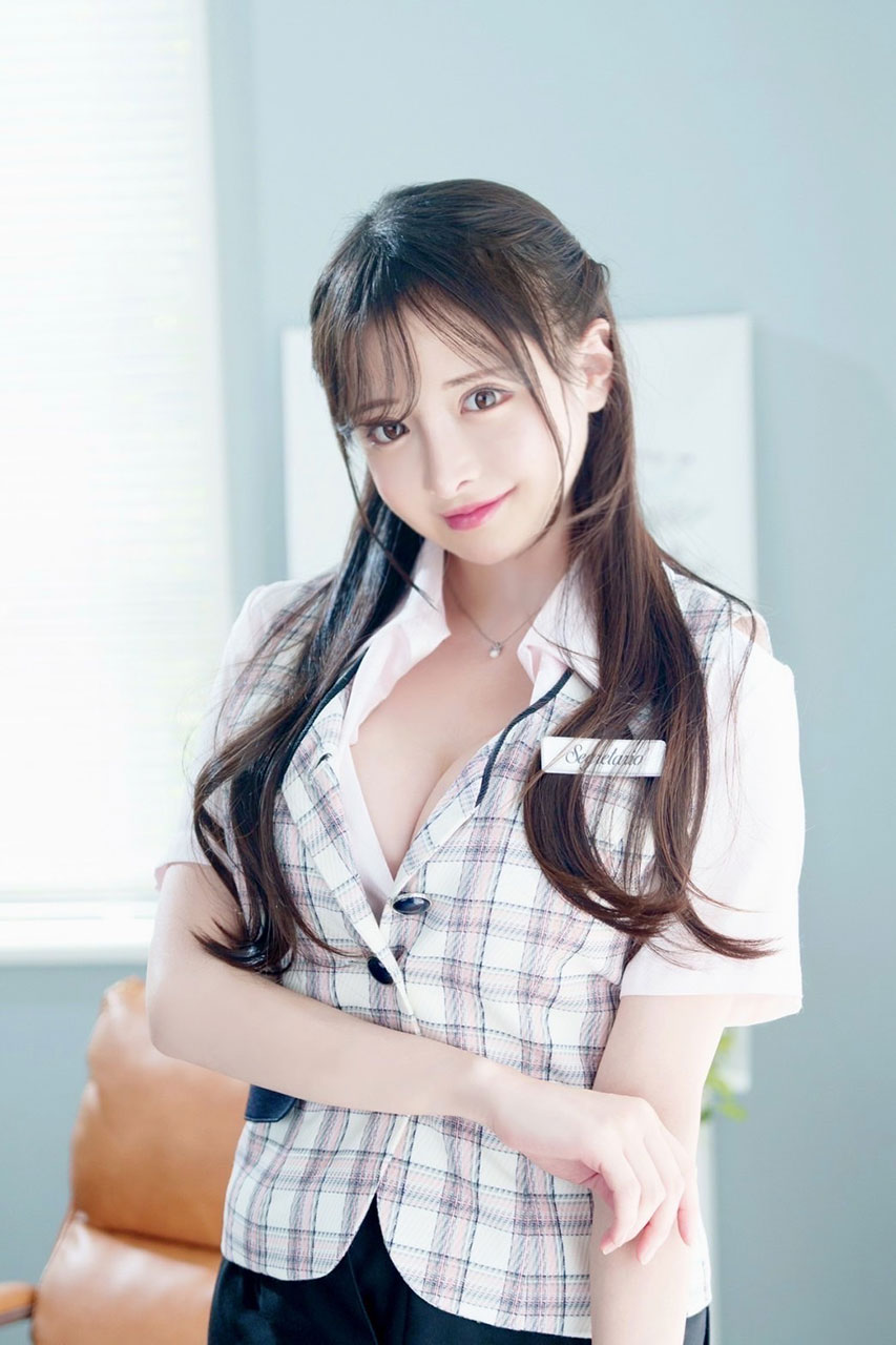 雫どれみのプロフィール一般写真